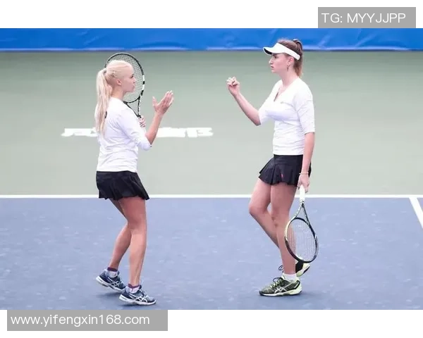 成都网球队与上海网球队赛后复盘分析比赛节奏与战术对决